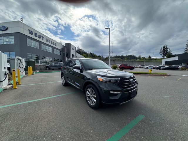 2023 Ford Explorer XLT photo 4