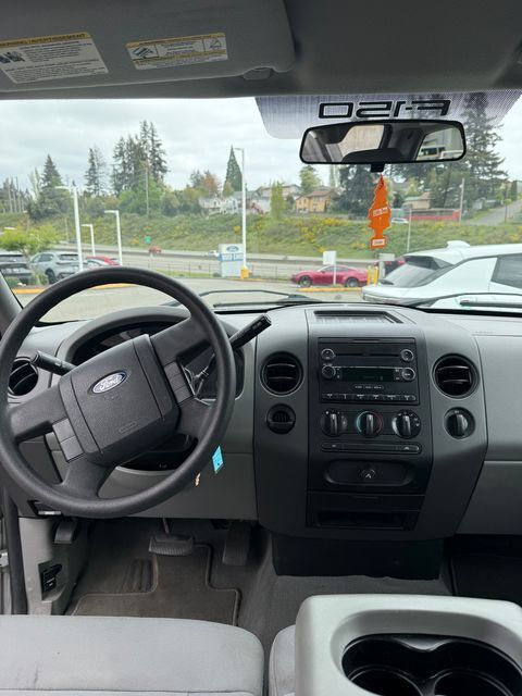 2004 Ford F-150 XL photo 6
