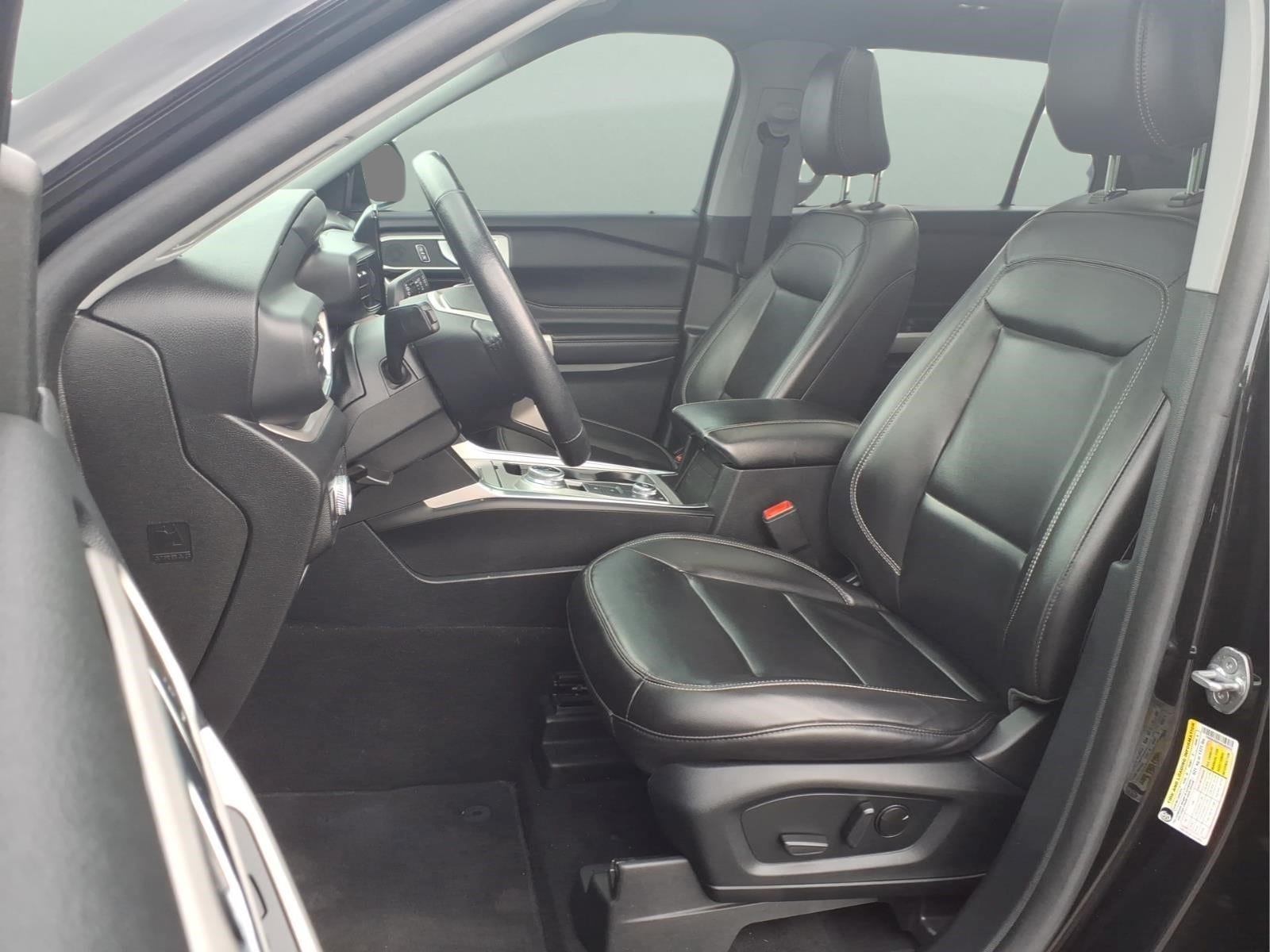 2021 Ford Explorer XLT - Photo 17
