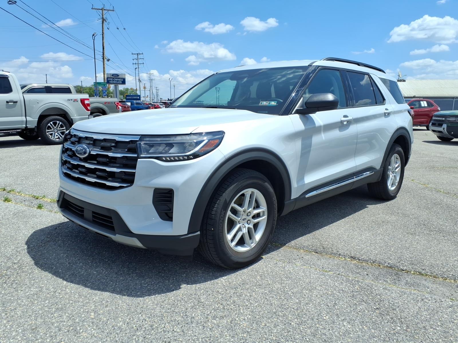 2025 Ford Explorer Active 4WD (PL535)'s photo