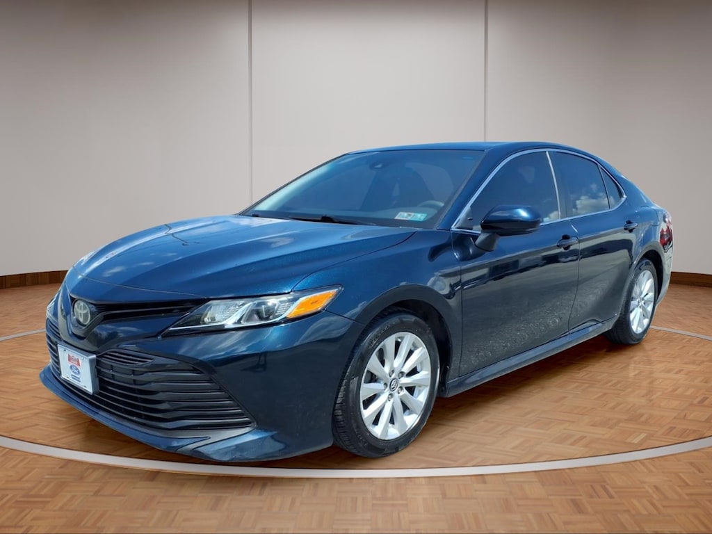 Used 2018 Toyota Camry LE Sedan