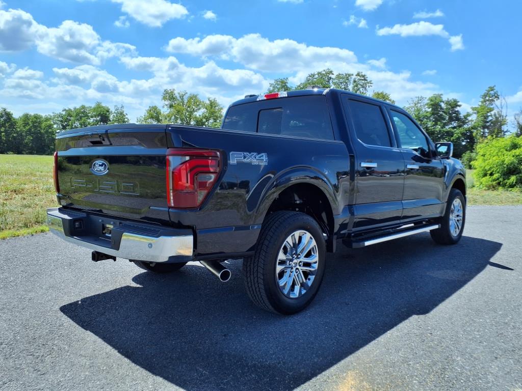 2025 Ford F-150 Lariat photo 3
