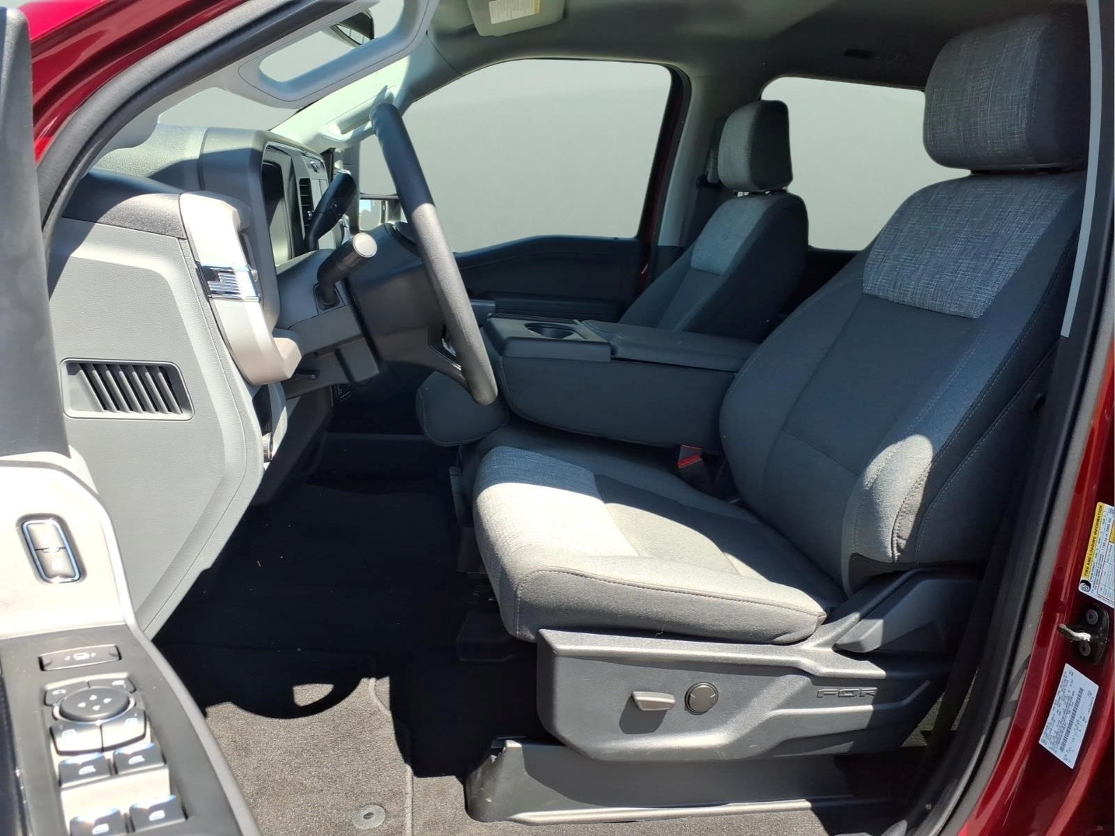 2026 Ford F-350 Super Duty XLT - Photo 6