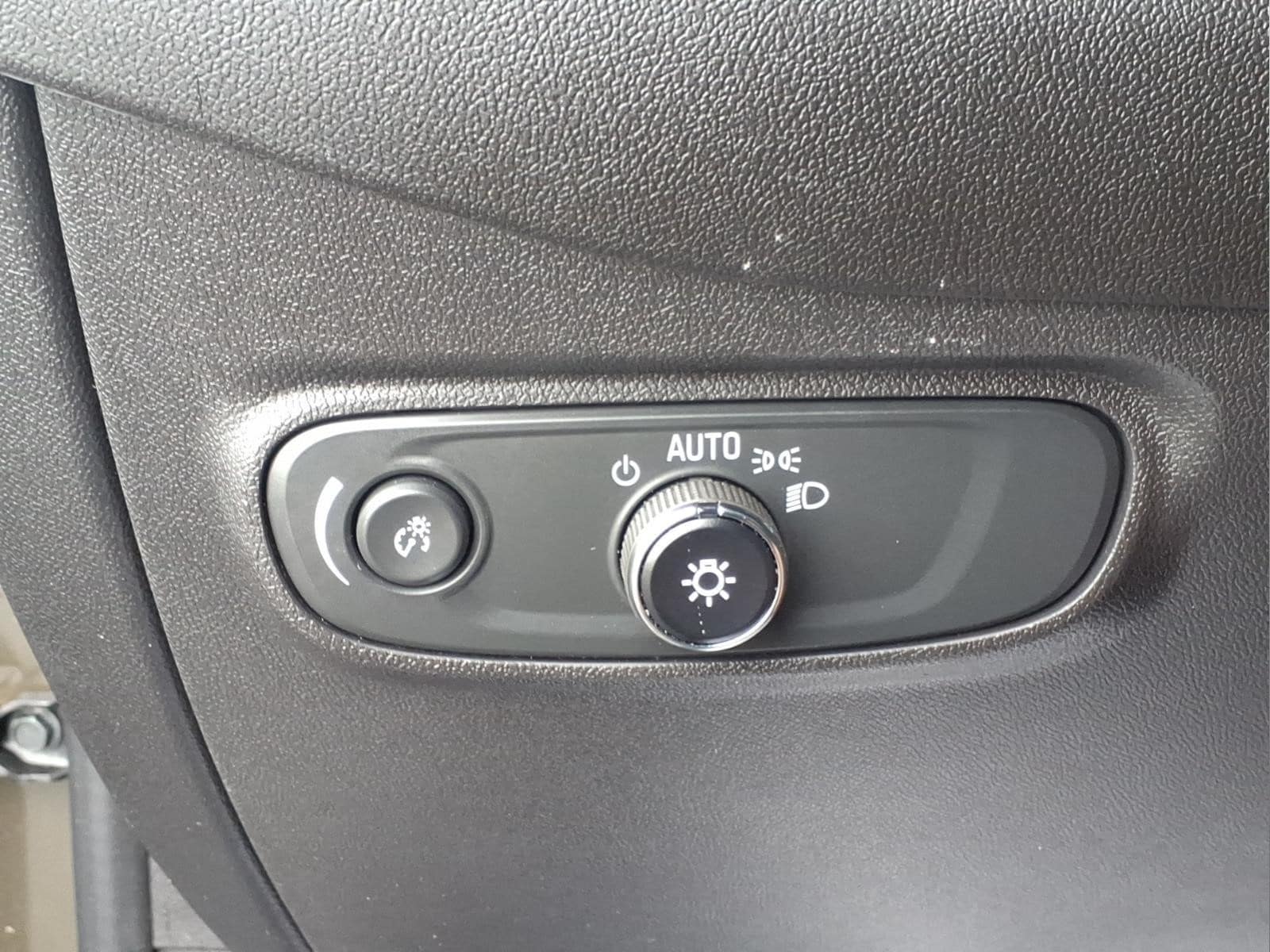 2024 Chevrolet Equinox LT - Photo 23