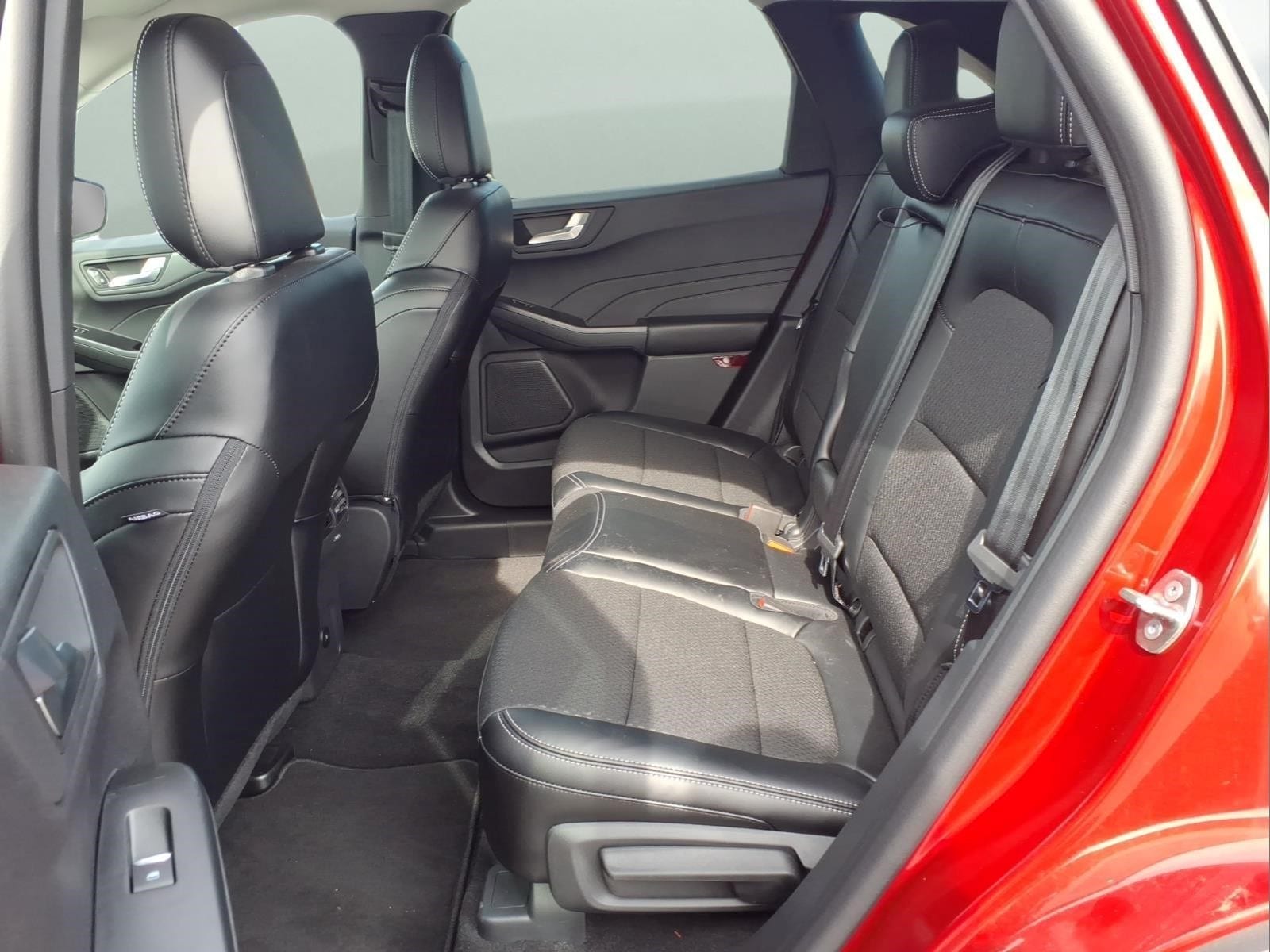 2025 Ford Escape Plug-in hybrid PHEV - Photo 16