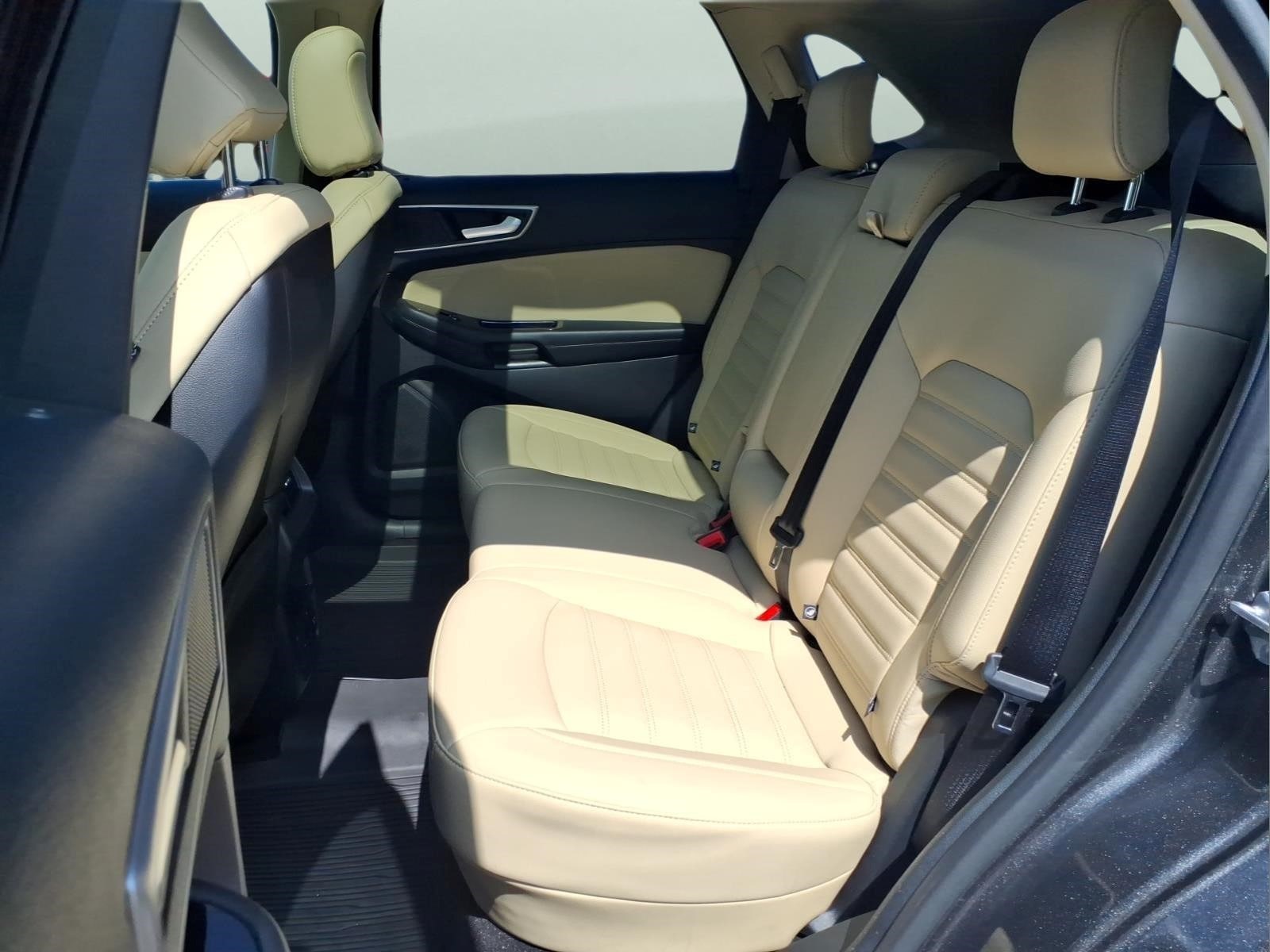 2020 Ford Edge SEL - Photo 16