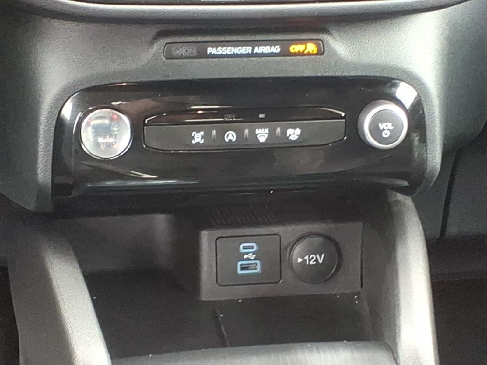 2023 Ford Escape ST-Line Select - Photo 17