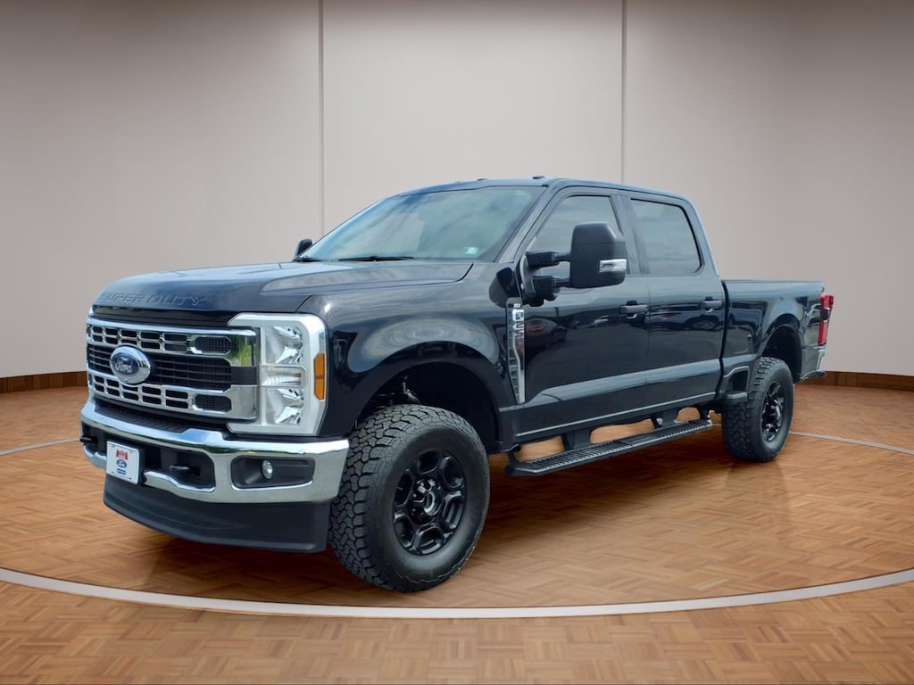 Used 2026 Ford F-250 Super Duty XLT Crew Cab Short Bed Truck