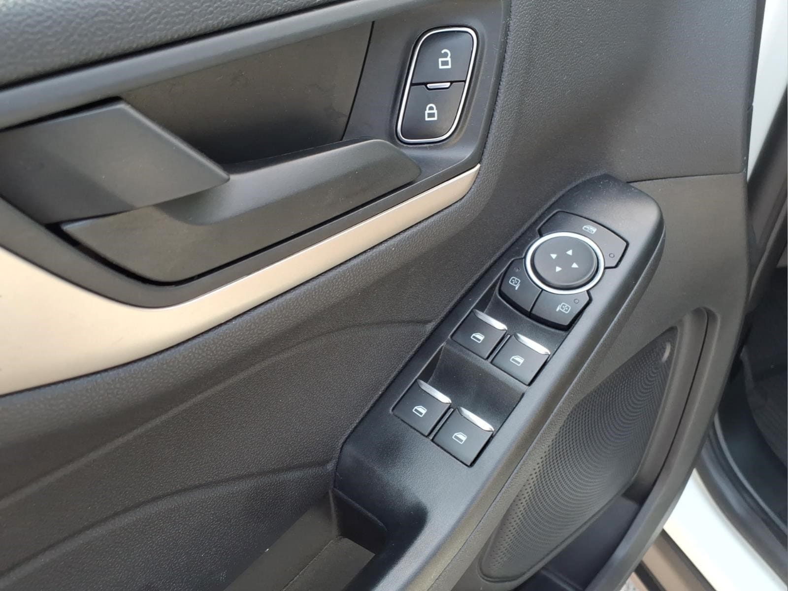2022 Ford Escape SE - Photo 21