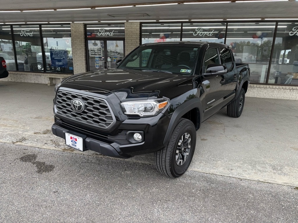 2023 Toyota Tacoma TRD Off Road's photo