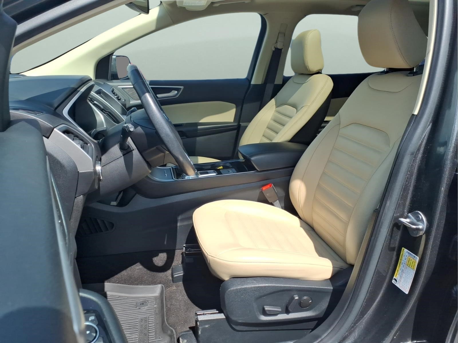 2020 Ford Edge SEL - Photo 17