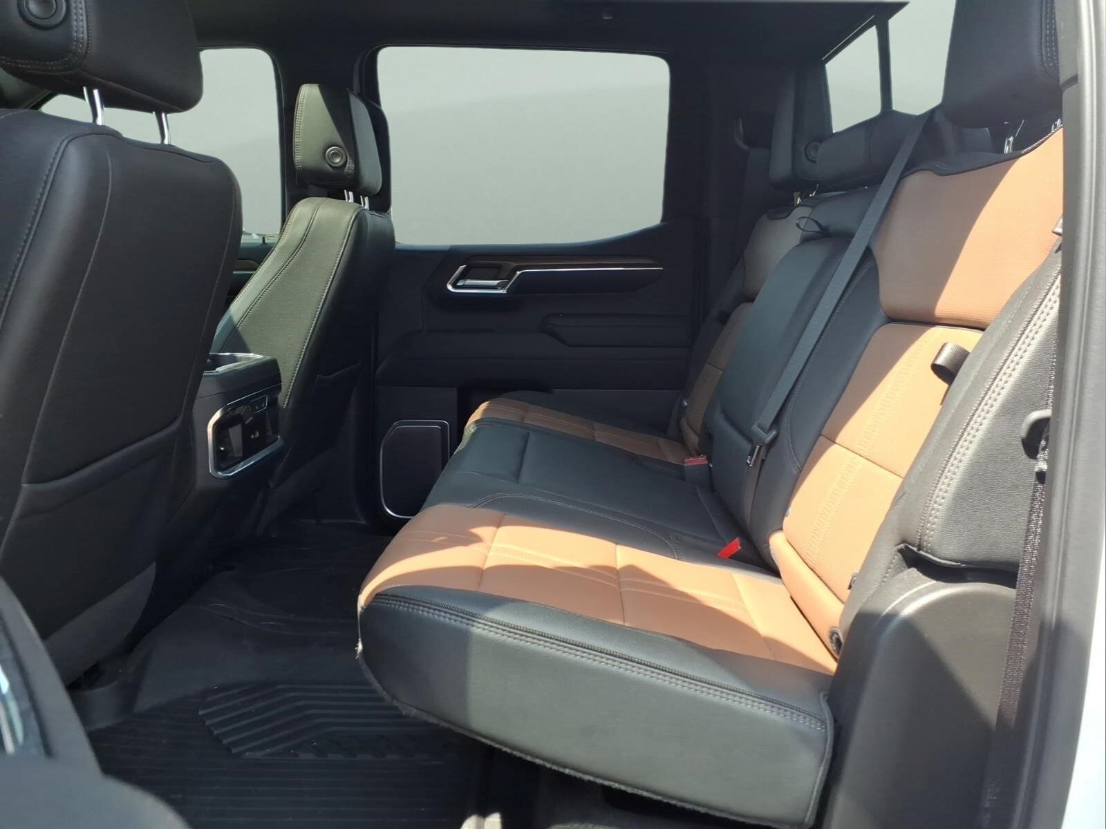 2023 Chevrolet Silverado 1500 High Country - Photo 17