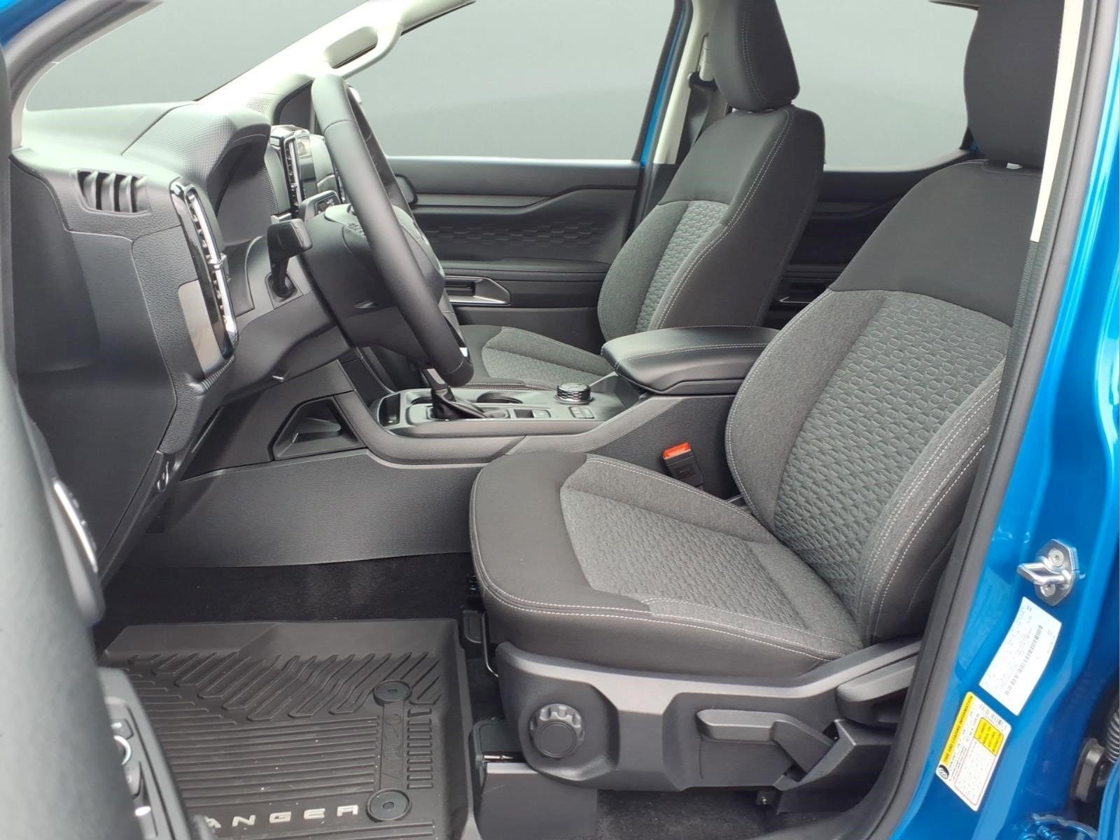 2025 Ford Ranger XLT - Photo 8
