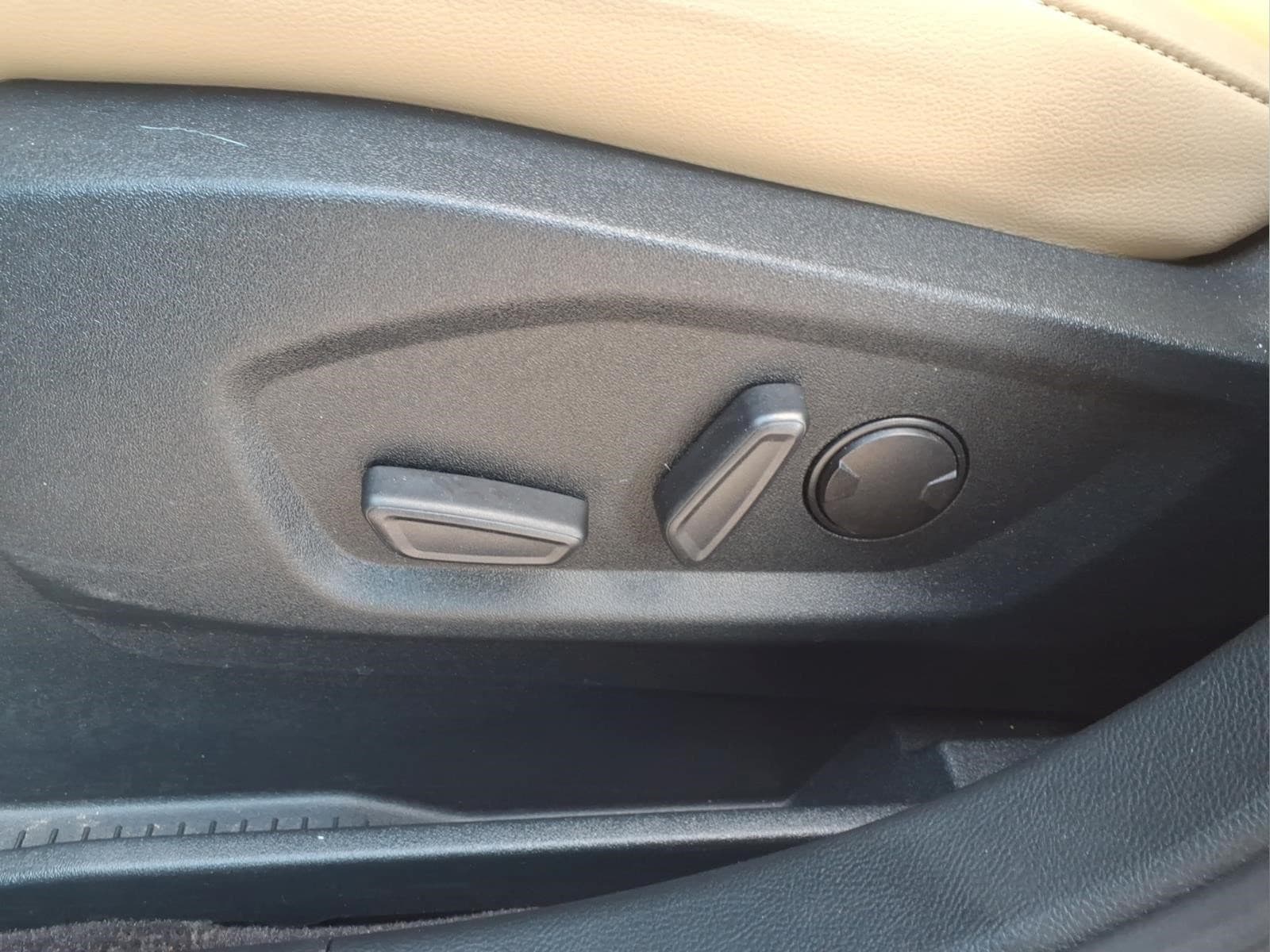 2020 Ford Edge SEL - Photo 18