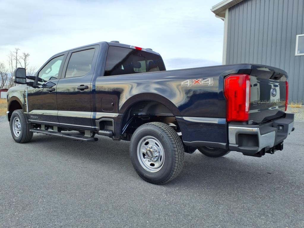 2025 Ford F-250 XL photo 4