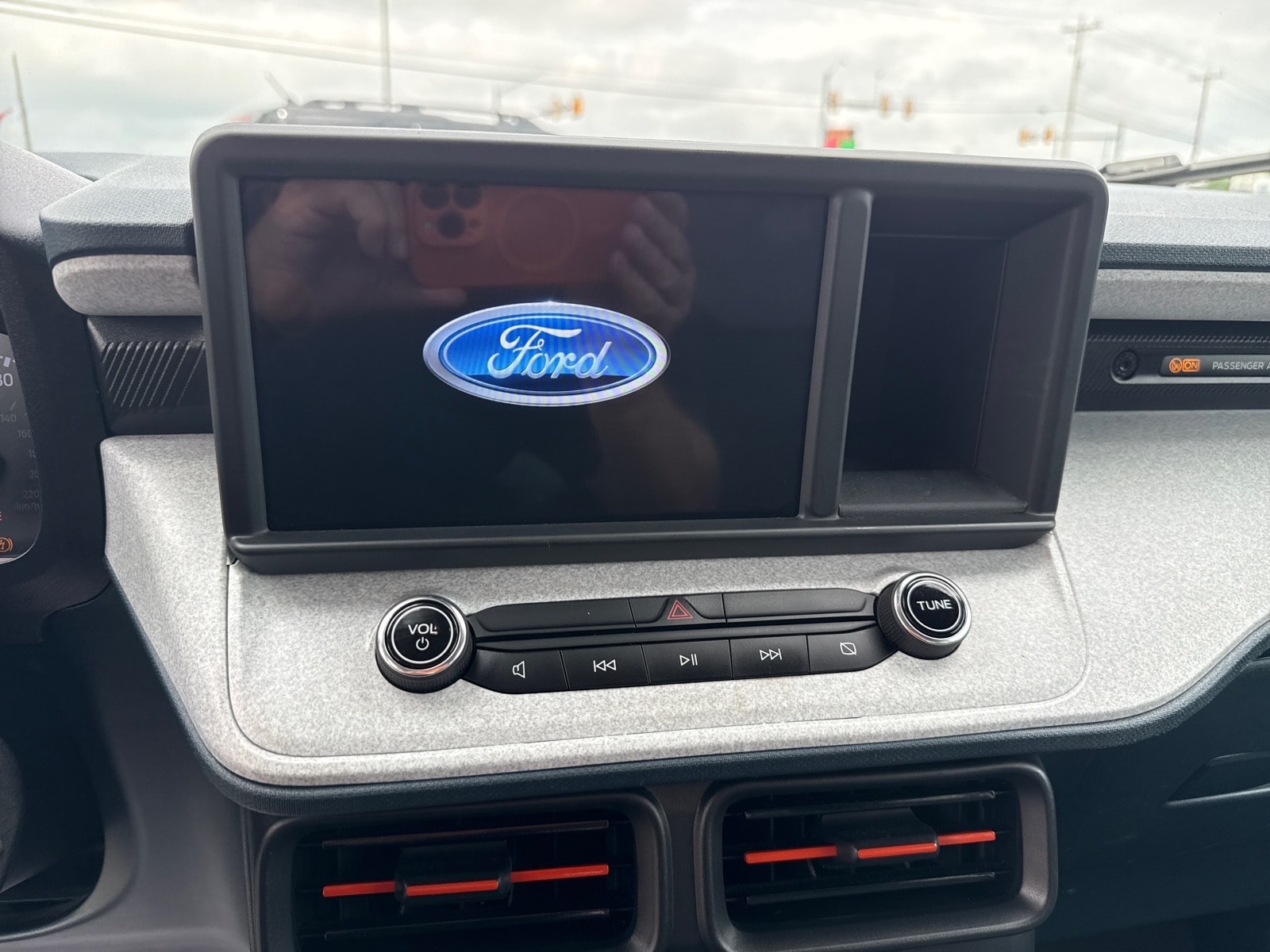 2024 Ford Maverick XLT - Photo 9
