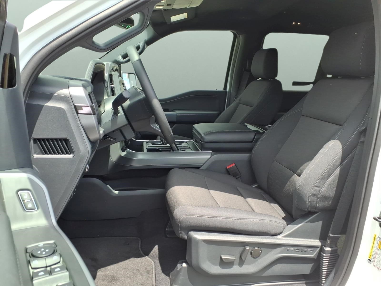 2026 Ford F-150 XLT - Photo 6