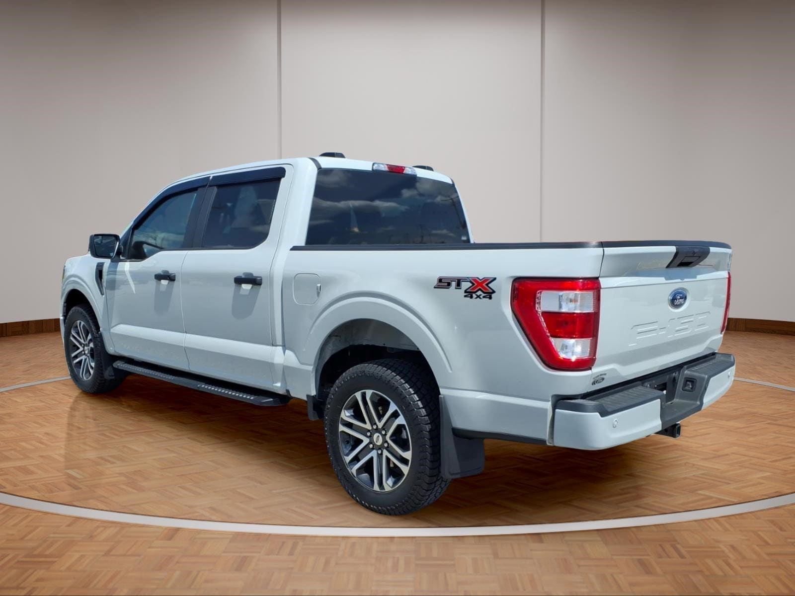 2023 Ford F-150 XL - Photo 7