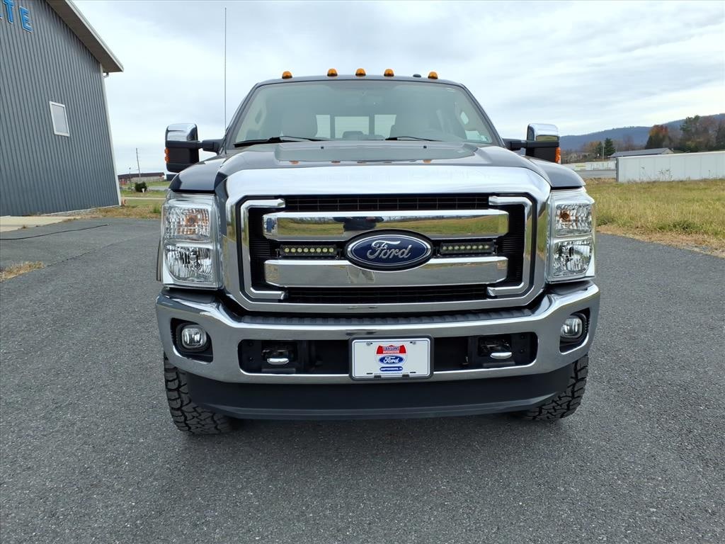 Used 2016 Ford F-250 Super Duty Lariat Crew Cab Short Bed Truck
