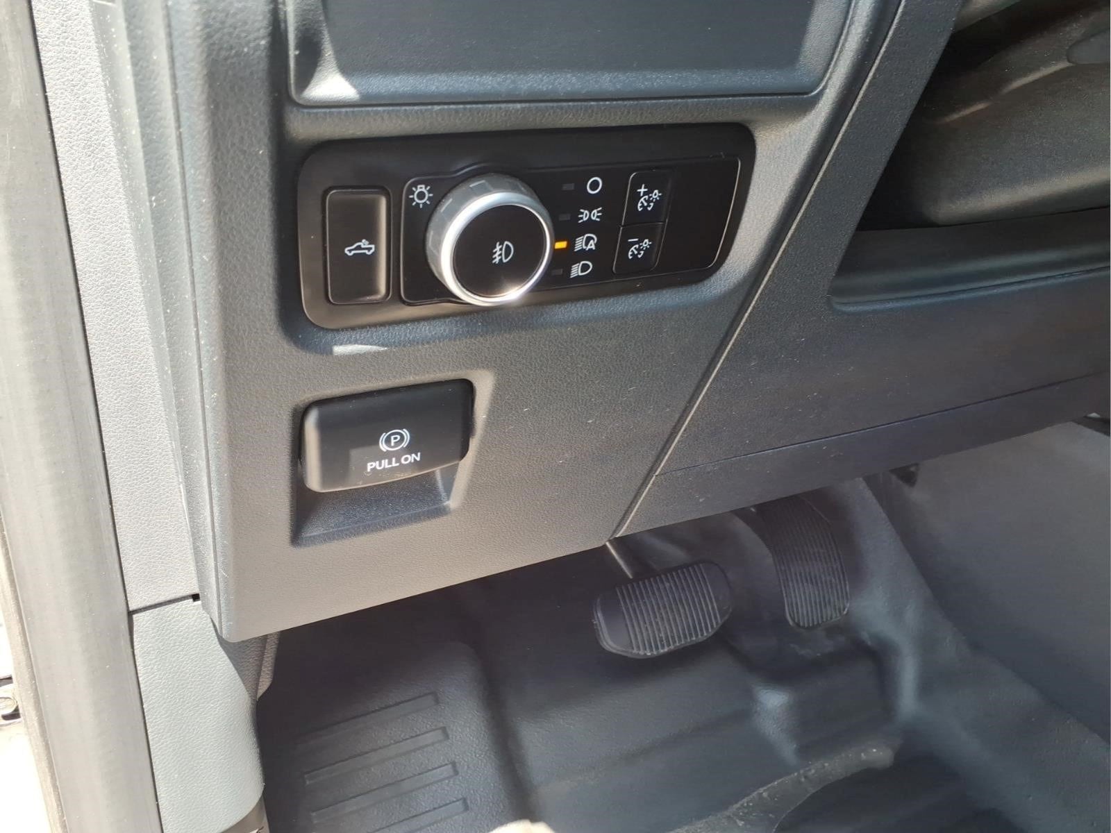 2023 Ford F-150 XL - Photo 24