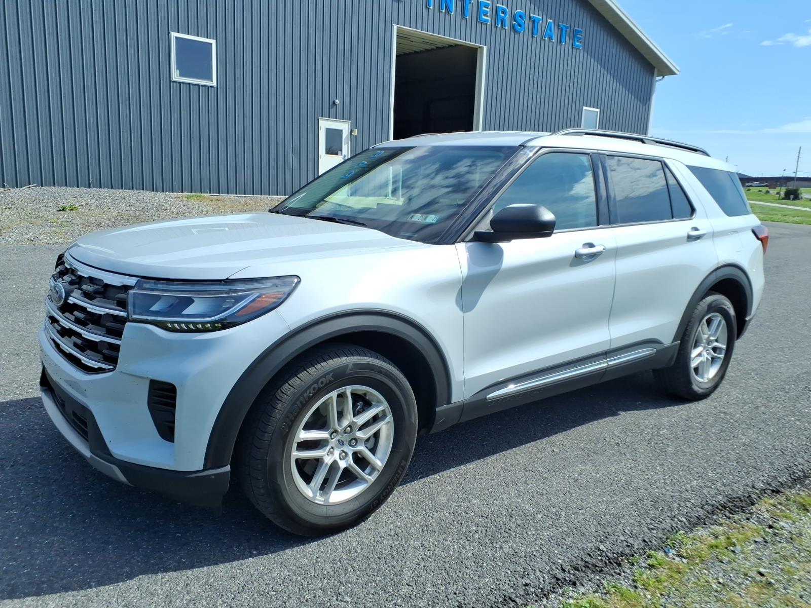 2025 Ford Explorer Active 4WD (PL535)'s photo
