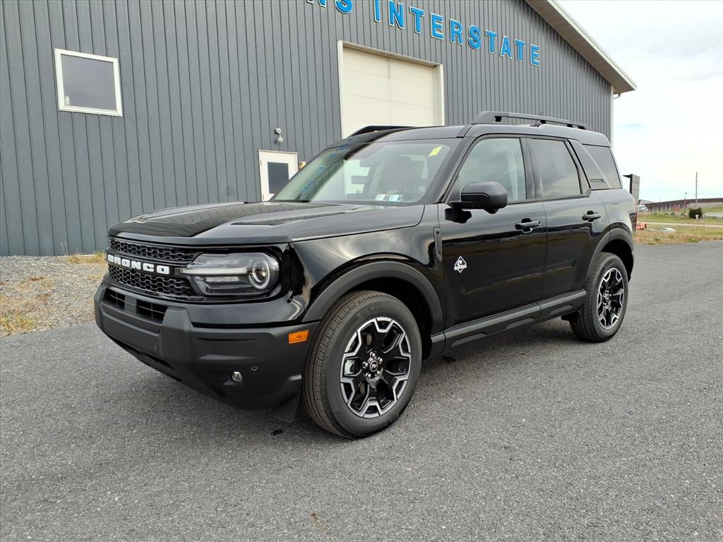 2025 Ford Bronco Sport Outer Banks's photo