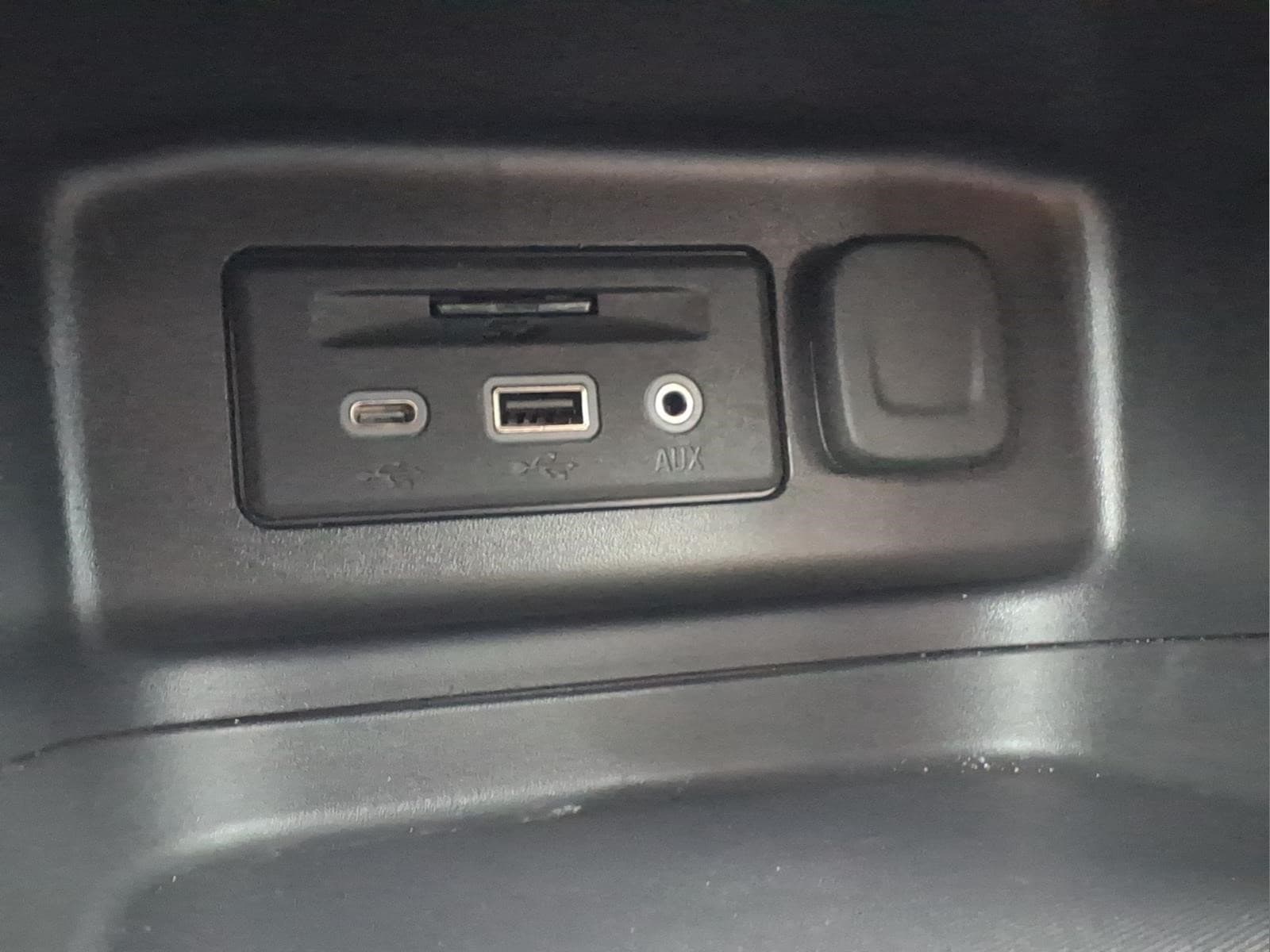 2024 Chevrolet Equinox LT - Photo 24