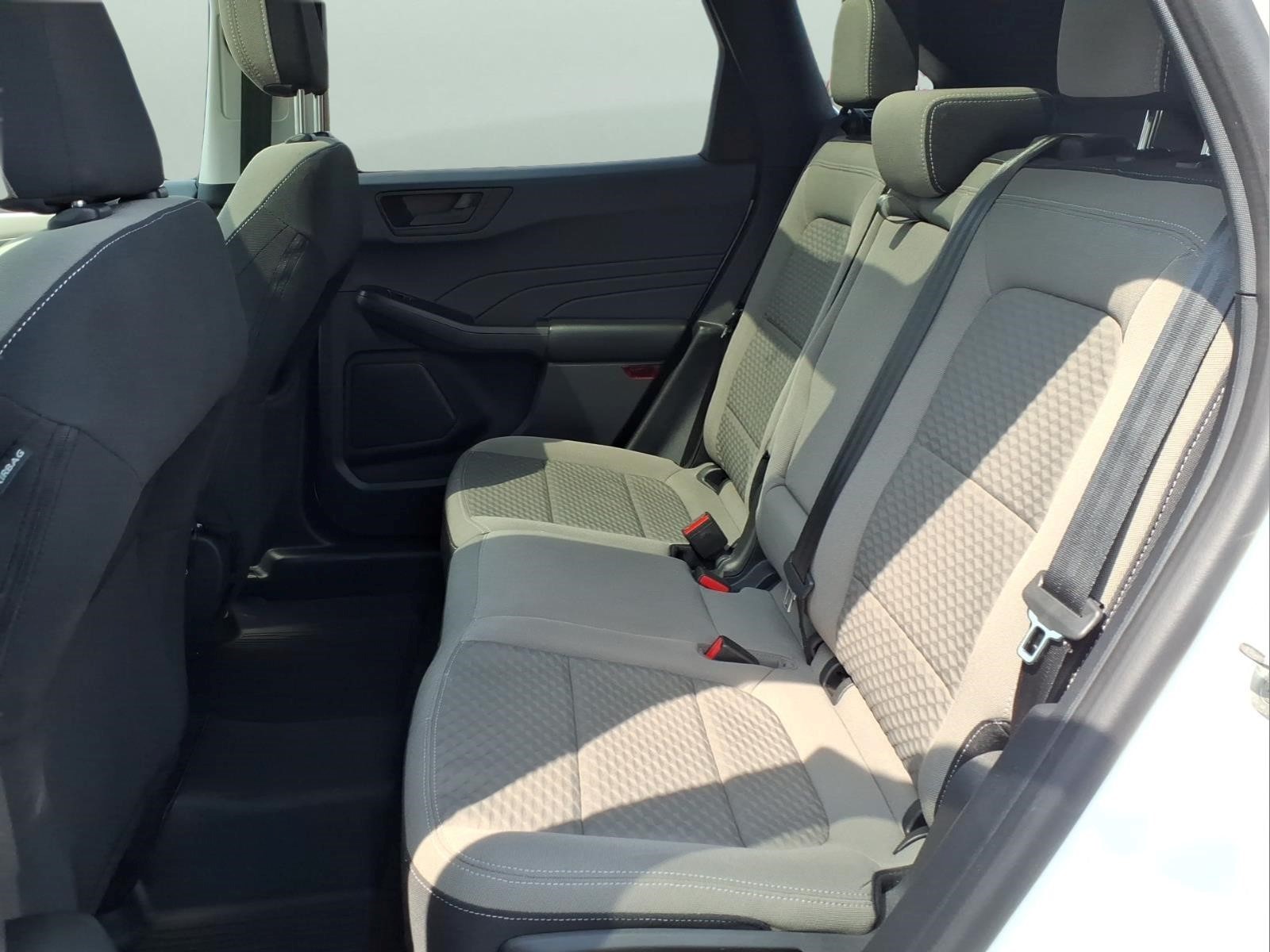 2022 Ford Escape SE - Photo 17
