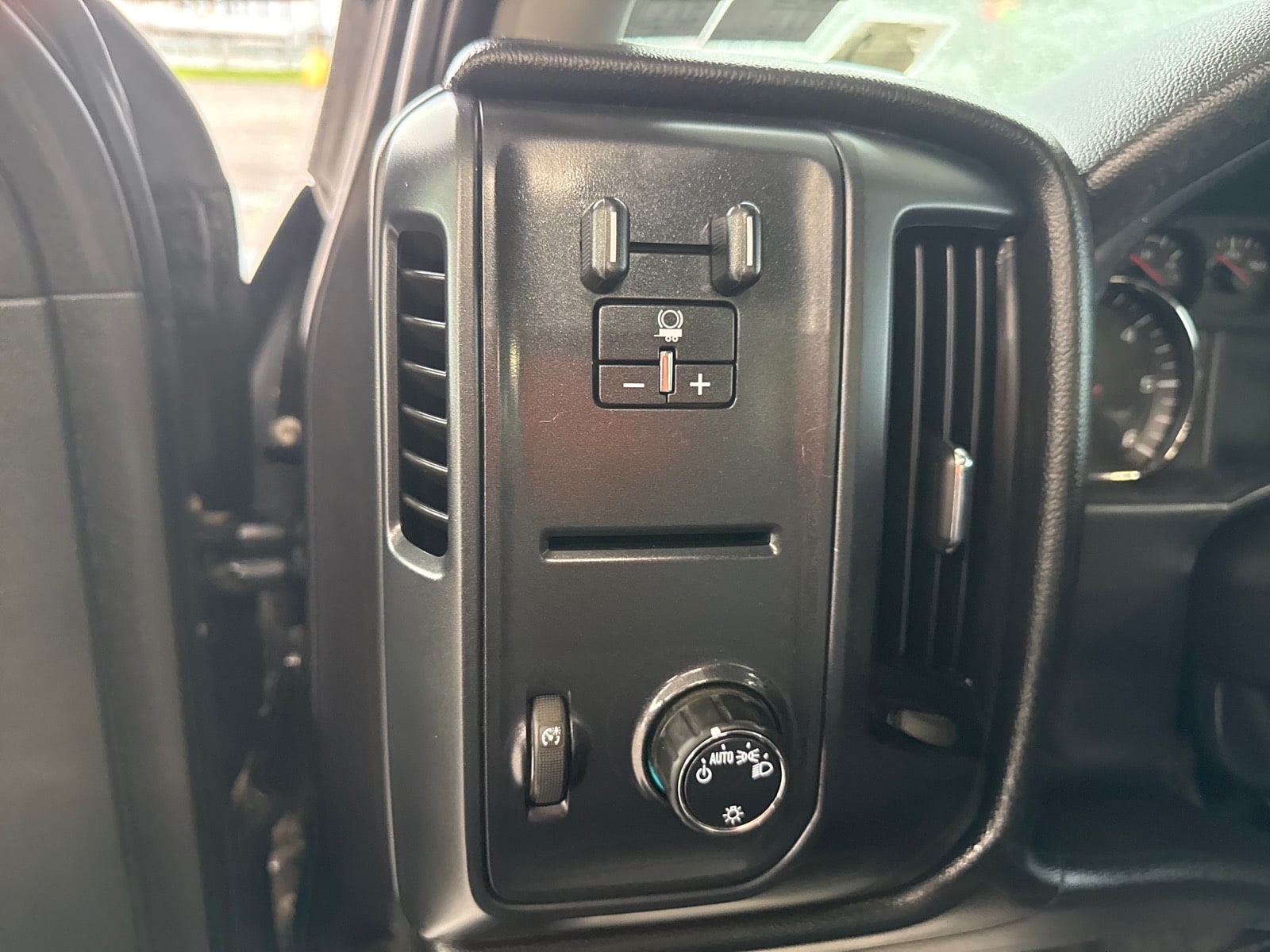 2016 Chevrolet Silverado 1500 1LS - Photo 8