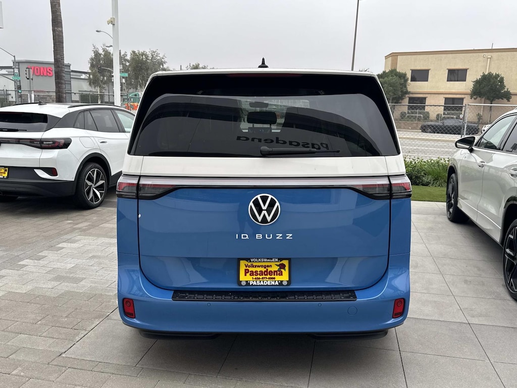 New 2025 Volkswagen ID. Buzz Pro S Plus Mini-van, Passenger