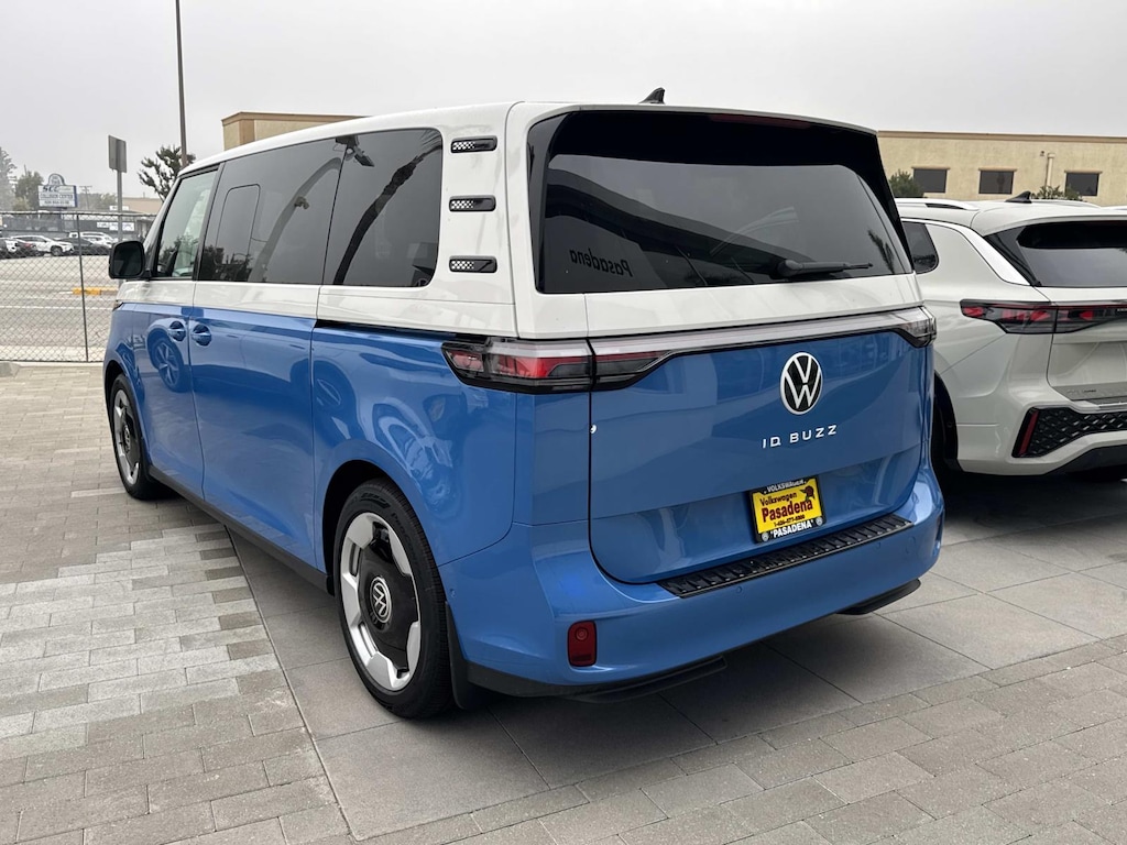 New 2025 Volkswagen ID. Buzz Pro S Plus Mini-van, Passenger