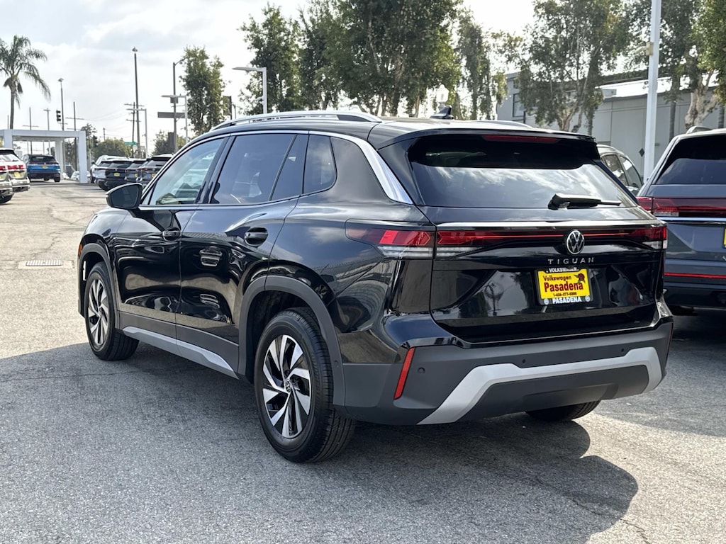 New 2026 Volkswagen Tiguan 2.0T S FWD Sport Utility