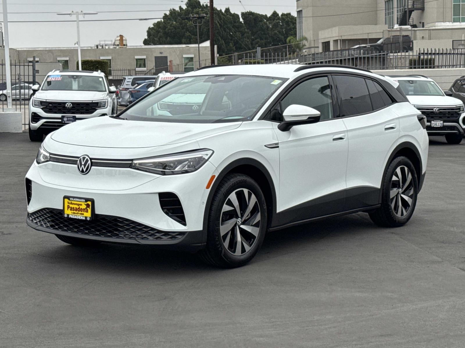 2023 Volkswagen ID.4 Pro photo 3