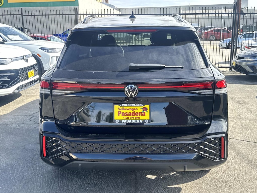 New 2026 Volkswagen Tiguan 2.0T SE R-Line Black Sport Utility