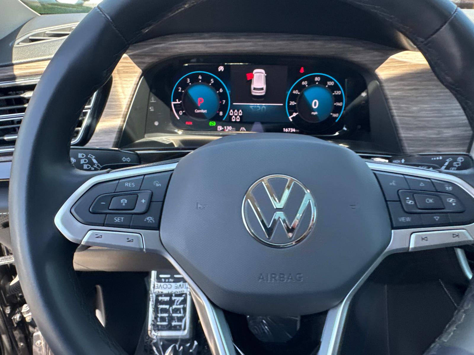 2025 Volkswagen Atlas SEL Premium R-Line - Photo 19