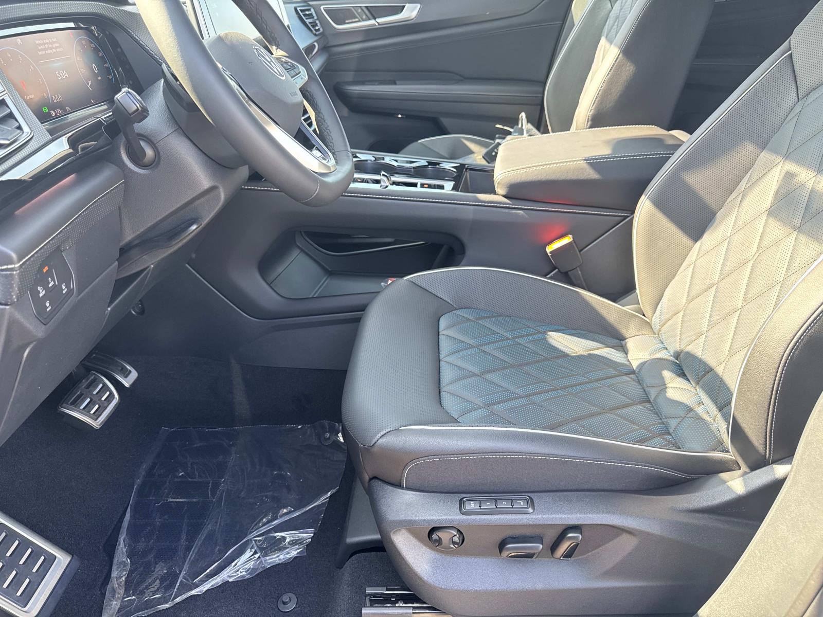 2025 Volkswagen Atlas Cross Sport SEL Premium R-LINE - Photo 17