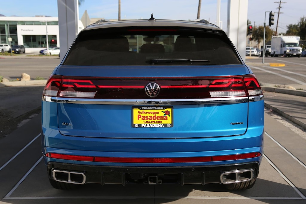 New 2025 Volkswagen Atlas Cross Sport 2.0T SEL Premium R-Line 4MOTION Sport Utility