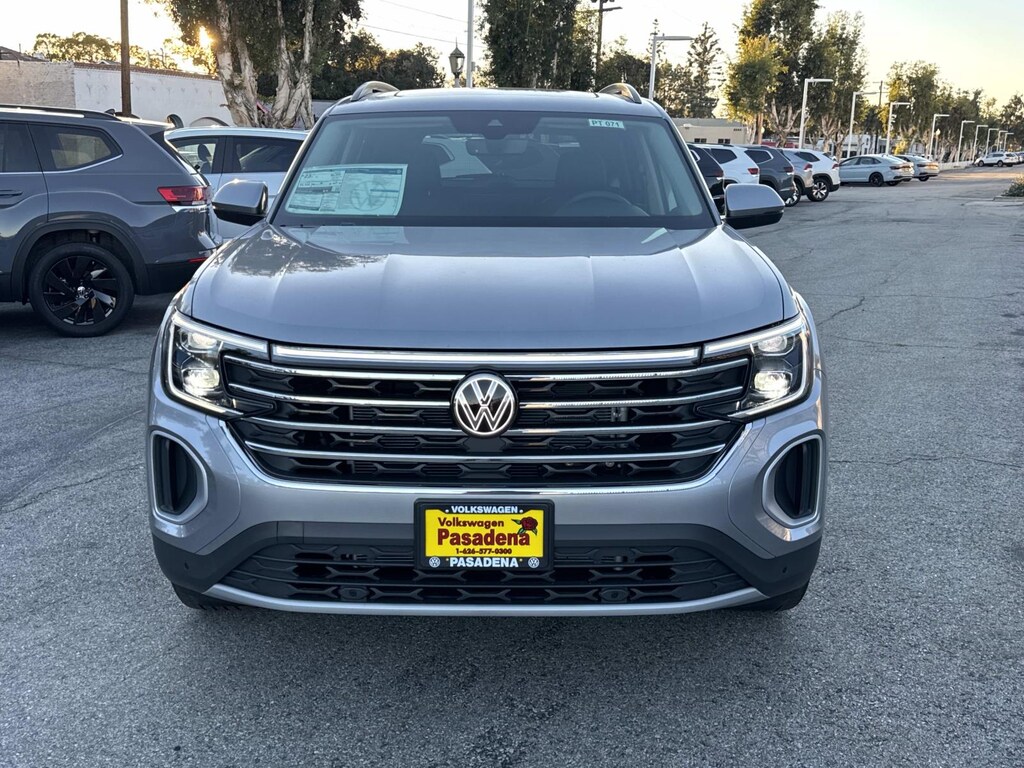 New 2026 Volkswagen Atlas 2.0T SE w/Technology Sport Utility