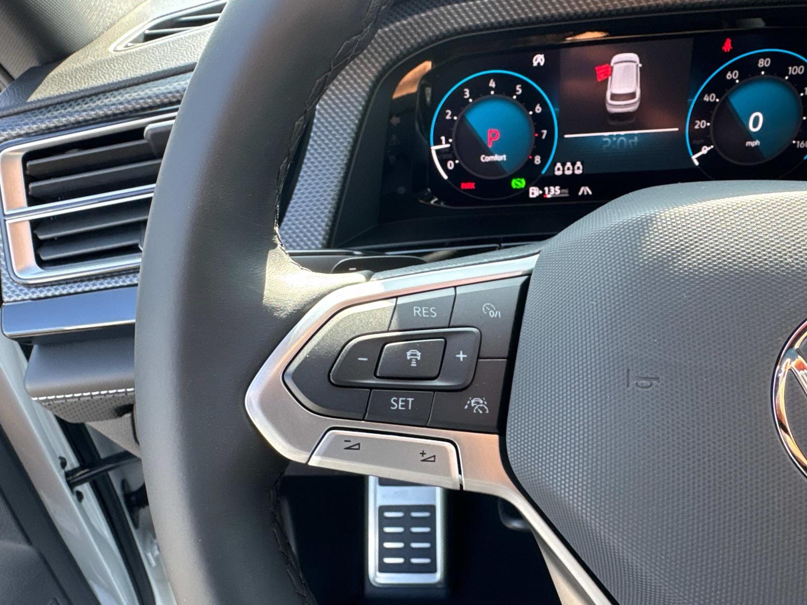 2025 Volkswagen Atlas Cross Sport SEL Premium R-LINE - Photo 22