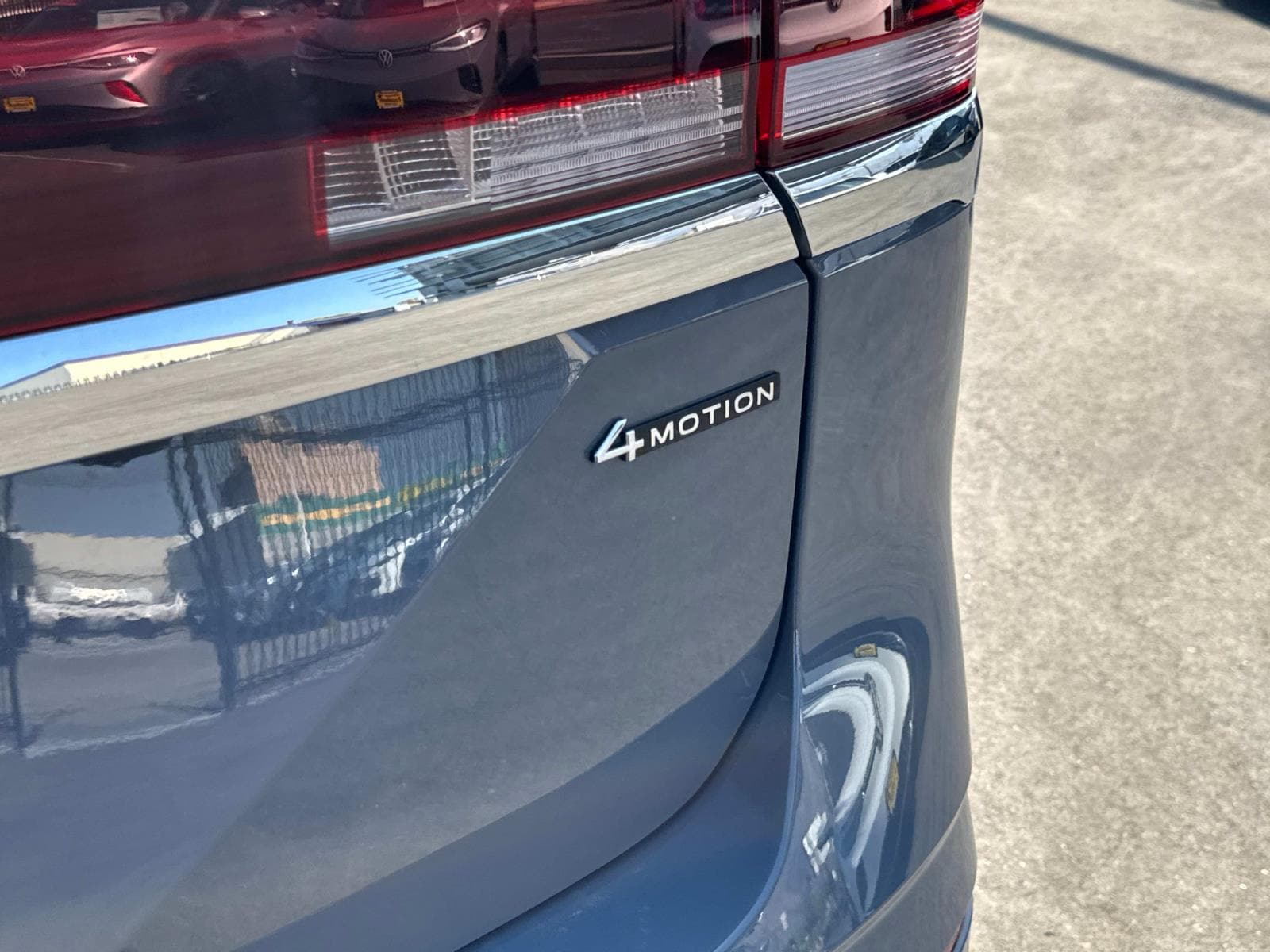 2025 Volkswagen Atlas SEL Premium R-Line - Photo 7