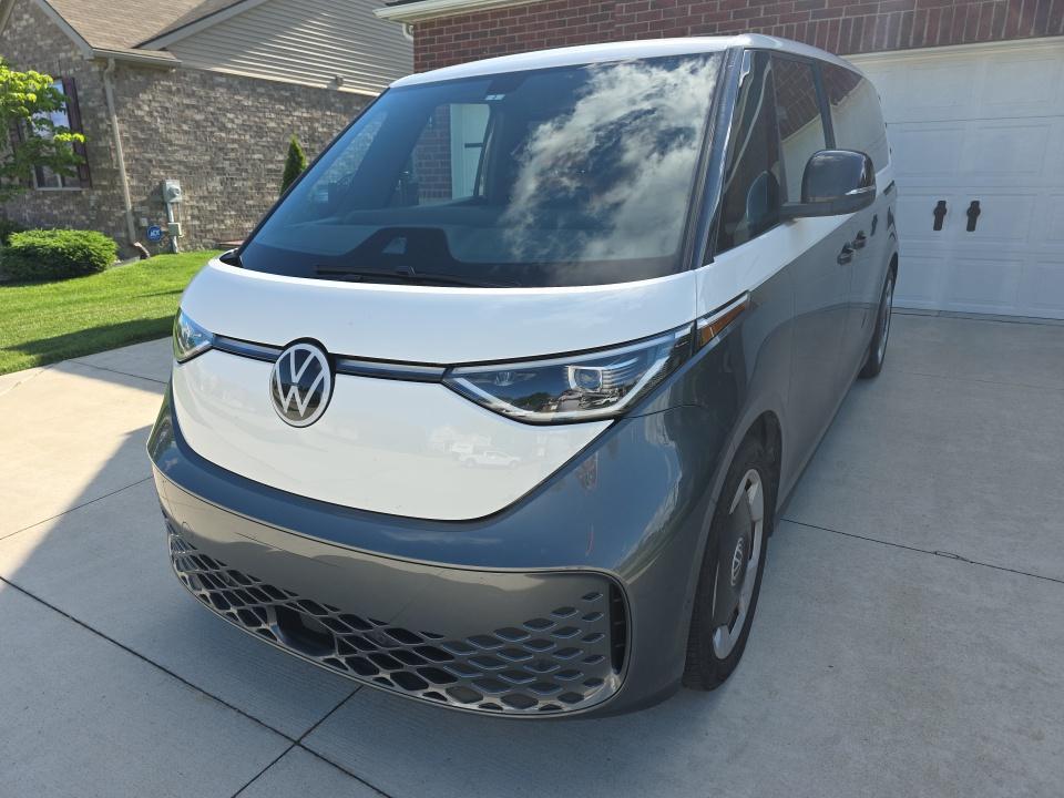 Used 2025 Volkswagen ID. Buzz PRO S with VIN WVGAWVEB6SH037094 for sale in Pasadena, CA