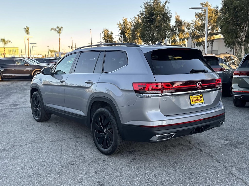 New 2026 Volkswagen Atlas 2.0T SE w/Technology Sport Utility