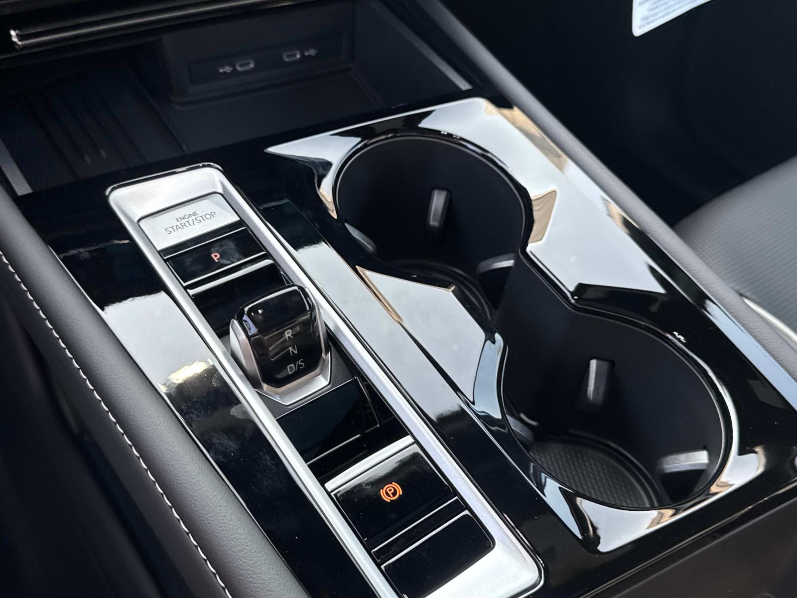 2025 Volkswagen Atlas Cross Sport SEL Premium R-LINE - Photo 28