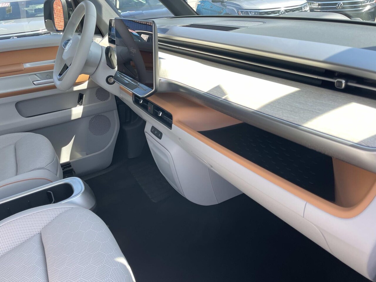 2025 Volkswagen ID. Buzz 1st Edition — photo 1 of 22