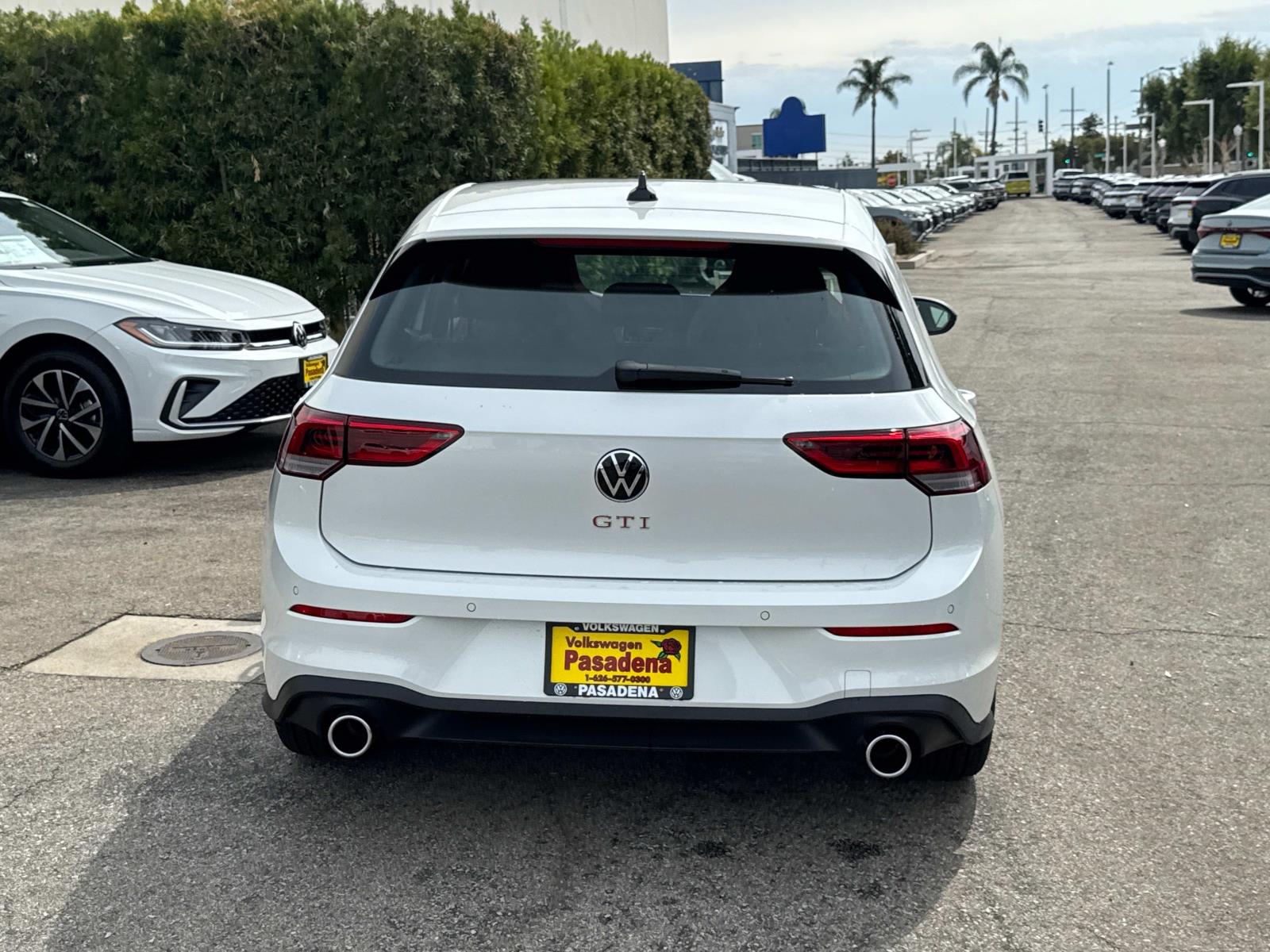 2025 Volkswagen Golf GTI SE photo 4