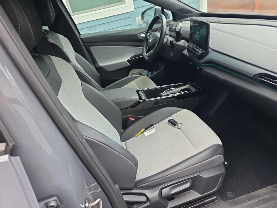 1V2CMPE84PC018808