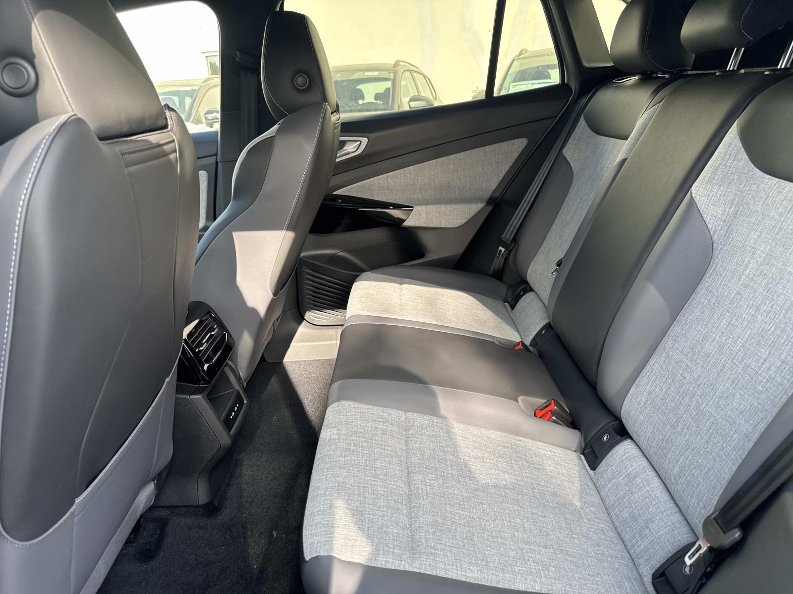 2026 Volkswagen ID.4 PRO - Photo 11