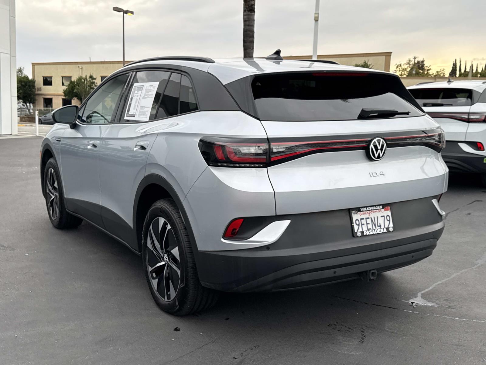 2022 Volkswagen ID.4 Pro photo 3