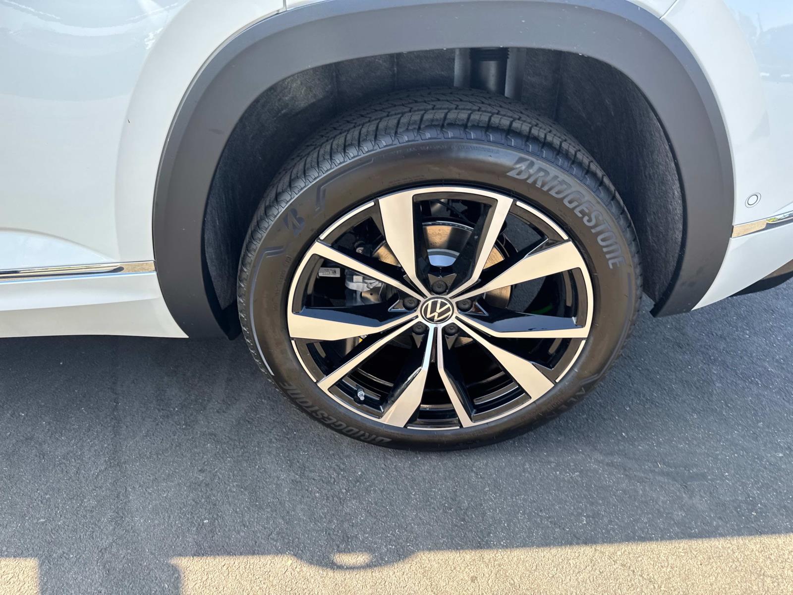 2025 Volkswagen Atlas Cross Sport SEL Premium R-LINE - Photo 8