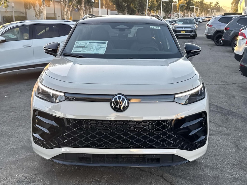 New 2026 Volkswagen Tiguan 2.0T SE R-Line Black Sport Utility